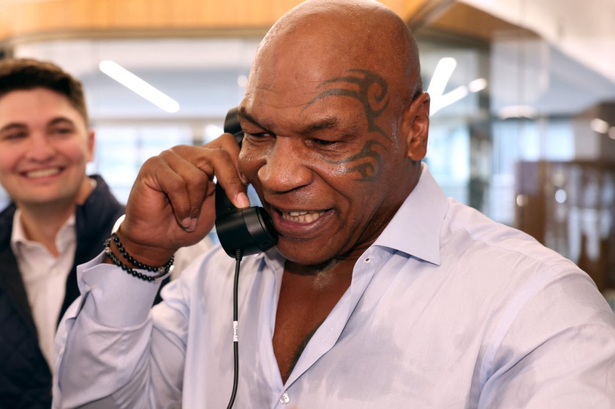 Mike Tyson are 50 victorii și 7 înfrângeri la profesioniști