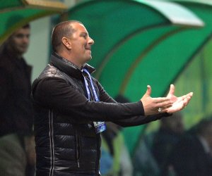 Fostul jucător al lui Ionuț Chirilă a povestit că antrenorul le aducea alcool fotbaliștilor: ”Zicea: «Știu eu ce pun ăștia în carafă?!». Cumpăra el și ne punea în pahare”