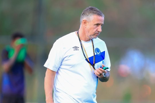 Laurențiu Reghecampf a debutat cu Al-Hilal Omdurman în Liga Campionilor! Condiții dificile pentru jucătorii din Africa în timpul meciurilor