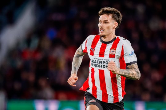 Șansa carierei pentru Dennis Man: accidentarea lui van Bommel îl poate propulsa titular la PSV