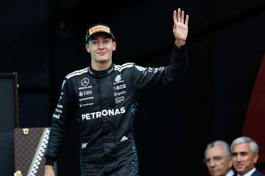 Reînnoirea contractului lui George Russell cu Mercedes se amână! Problemele neștiute care au apărut