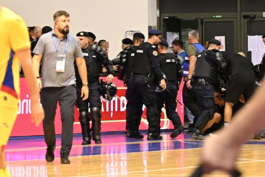 Comunicatul Jandarmeriei, după bătaia de la meciul România - Ungaria, de la futsal: ”Amendă și interzicerea accesului la competiții sportive”
