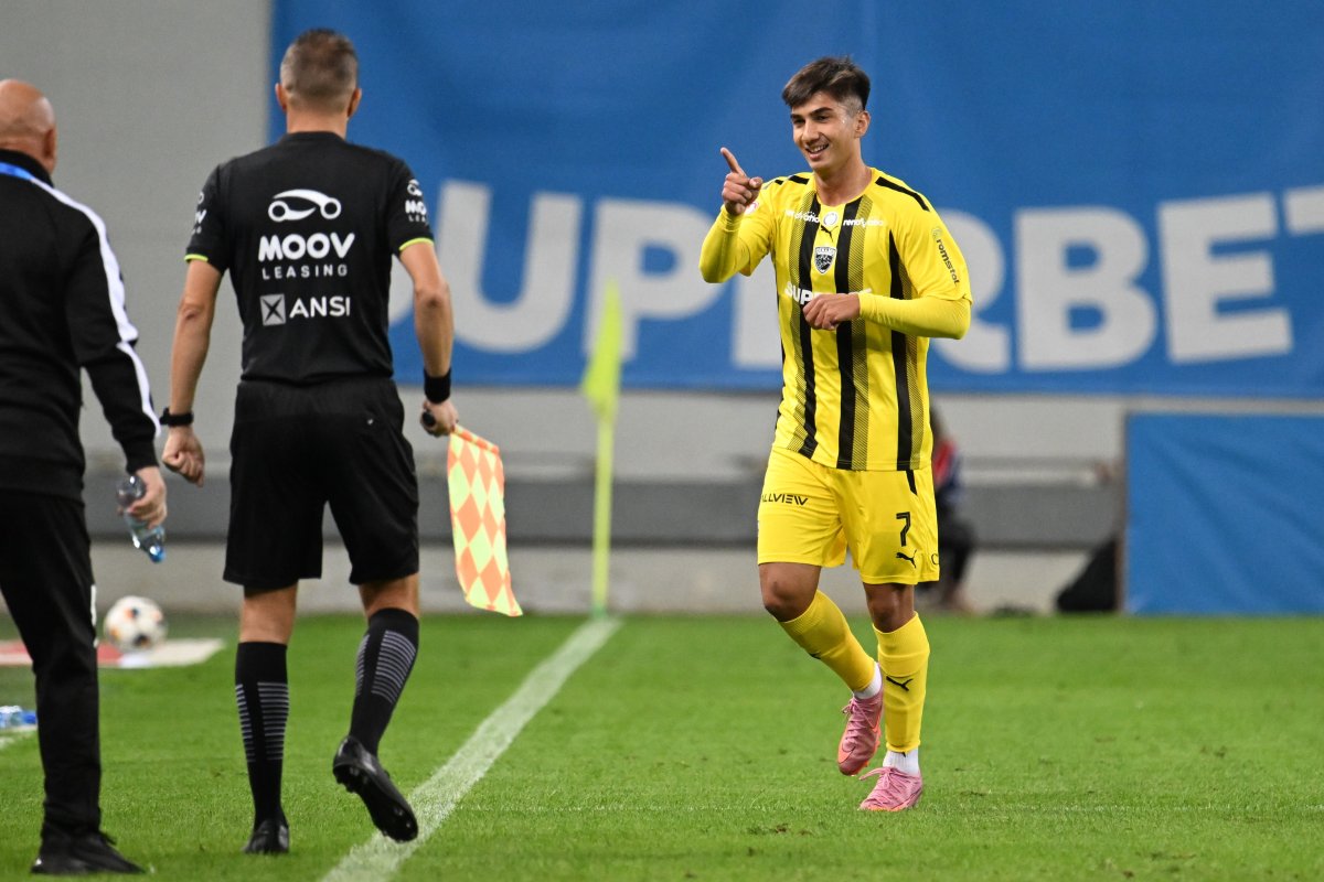 Alexandru Musi este legat prin contract de Dinamo până în vara lui 2029