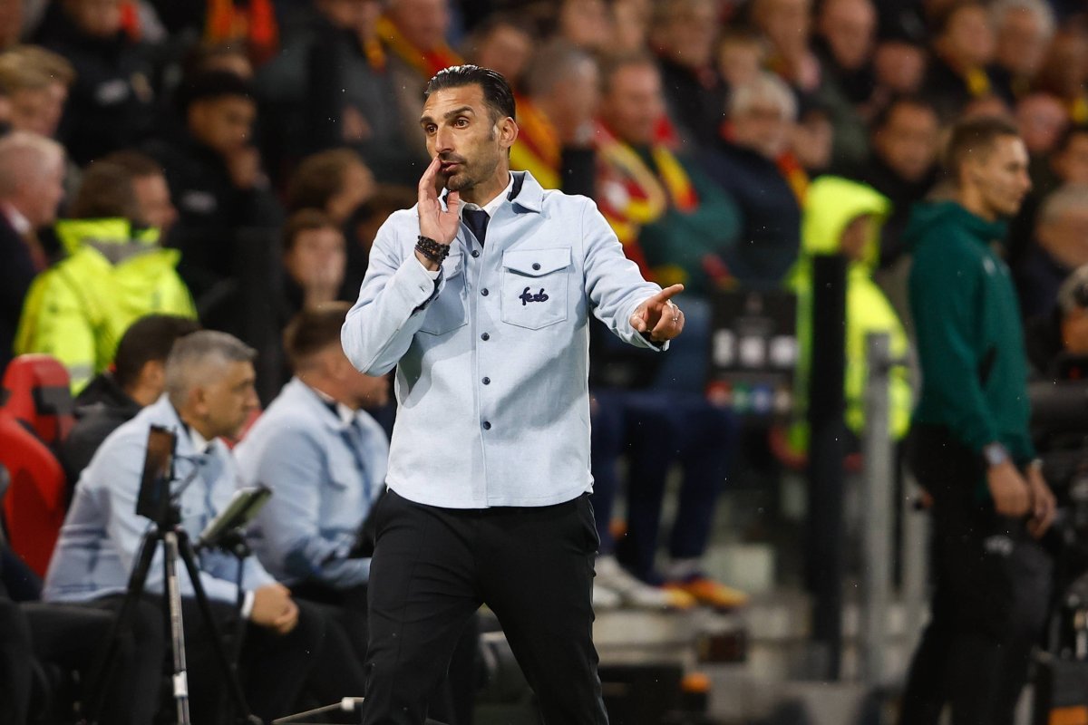 Mai rezistă Charalambous la FCSB? ”Cum de acceptă să fie așa o cârpă? Nu are demnitate?” / ”Face calcule, lui Reghe i-a ieșit”