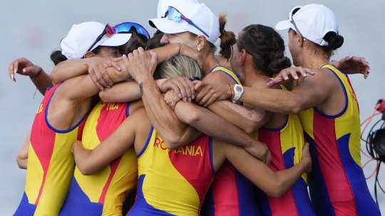 Echipajul feminin de 8+1 al României a obținut medaliile de argint la Campionatul Mondial din China