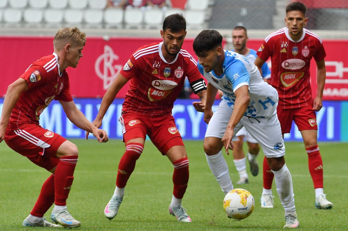 Corvinul nu a avut drept de promovare în sezonul trecut, atunci când nu a reușit calificarea în play-off