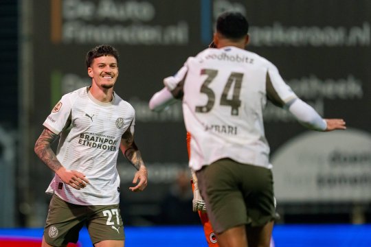 Dennis Man, pasă de 3 puncte pentru PSV! Românul a contribuit din plin la victoria echipei sale