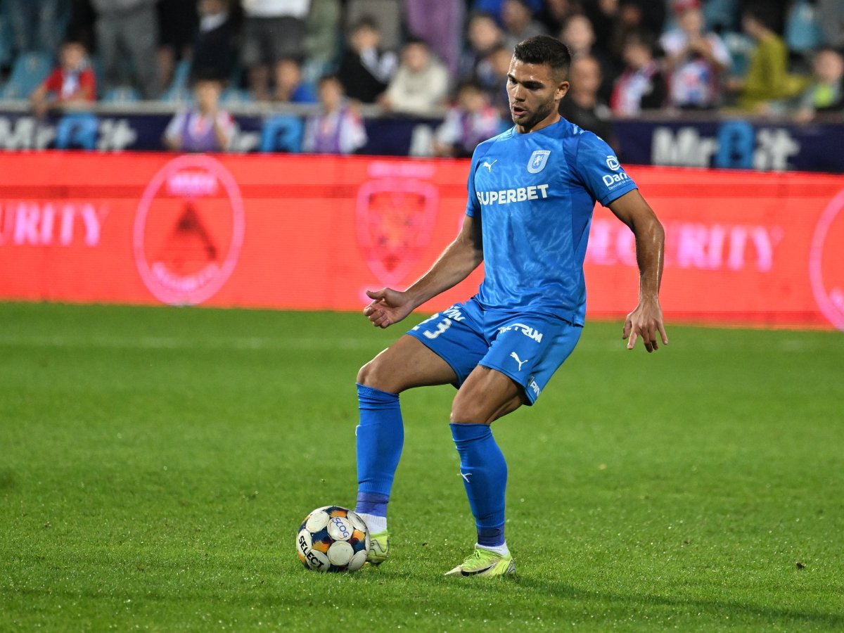 Samuel Teles are 13 meciuri și un gol marcat pentru Universitatea Craiova