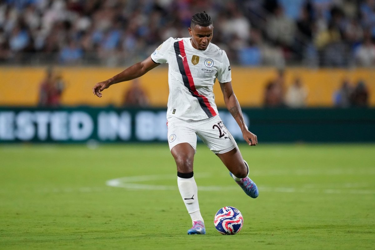 Manuel Akanji a fost adus sub formă de împrumut de la Manchester City