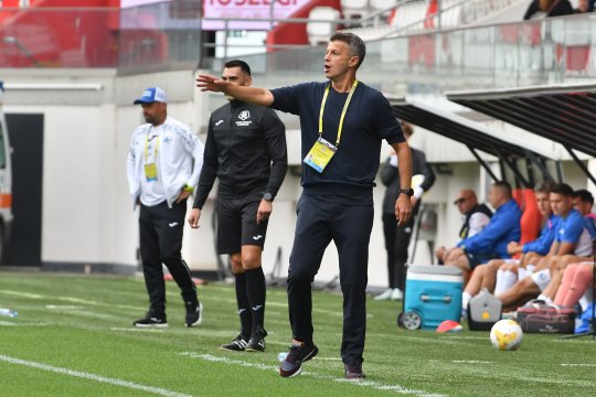 Ieșire nervoasă a lui Ovidiu Burcă! Antrenorul lui Sepsi, forțat să facă două schimbări în primele minute cu Steaua