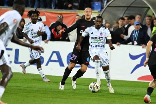 FIFA ”taie și spânzură” în SuperLiga! O nouă echipă a primit interdicție la transferuri