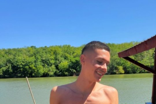 David Popovici, postare virală cu peste 5.000 de reacții în timp record. Cum și-a surprins fanii campionul olimpic