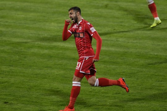 A fost golgheterul lui Dinamo, dar a trădat pentru o rivală. Acum, la 33 de ani, a semnat un nou angajament