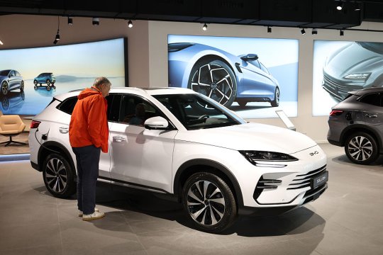BYD își revizuiește în picaj obiectivul de vânzări 2025. Ce spune această mișcare despre viitorul industriei EV