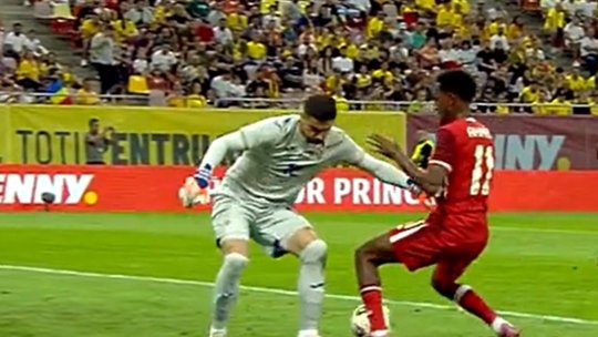 Gafă monumentală a lui Horațiu Moldovan în amicalul cu Canada! Oaspeții au marcat după o eroare a portarului. Cum a reacționat Mircea Lucescu