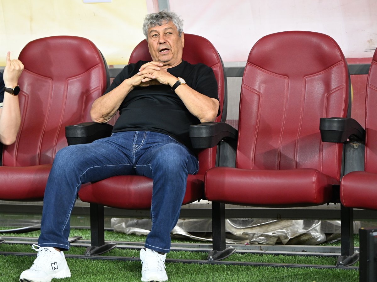 Mircea Lucescu a fost instalat pe banca primei reprezentative în luna august a anului trecut