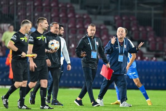 Dan Petrescu a făcut criză de nervi la tenis cu piciorul: ”Am zis că îl bate. A aruncat cu mingea, a rupt florile”