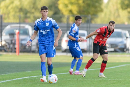 Dorit de Dinamo în SuperLiga, fotbalistul a mai fost ofertat de trei rivale ale ”câinilor”
