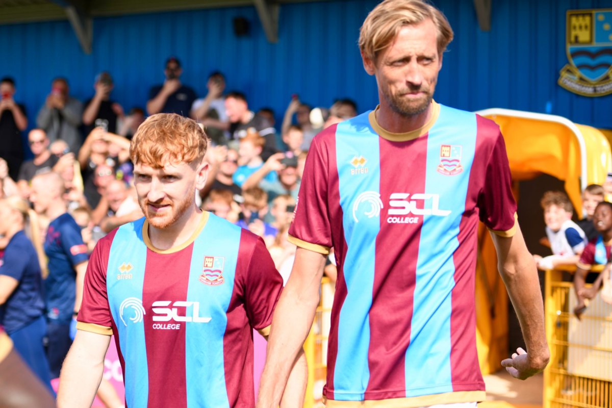 Peter Crouch a fost mascotă la un meci din ligile inferioare