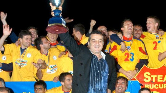 Contre în direct pe marginea preluării Stelei: ”Gigi Becali a furat-o!” / ”A strigat cineva «hoțul»?”