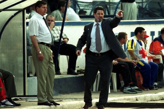 Legenda lui Dinamo a primit un sprijin enorm din partea lui Cornel Dinu: ”Se trezea în fiecare dimineață la 06:00 și mă plimba prin toate spitalele din București”