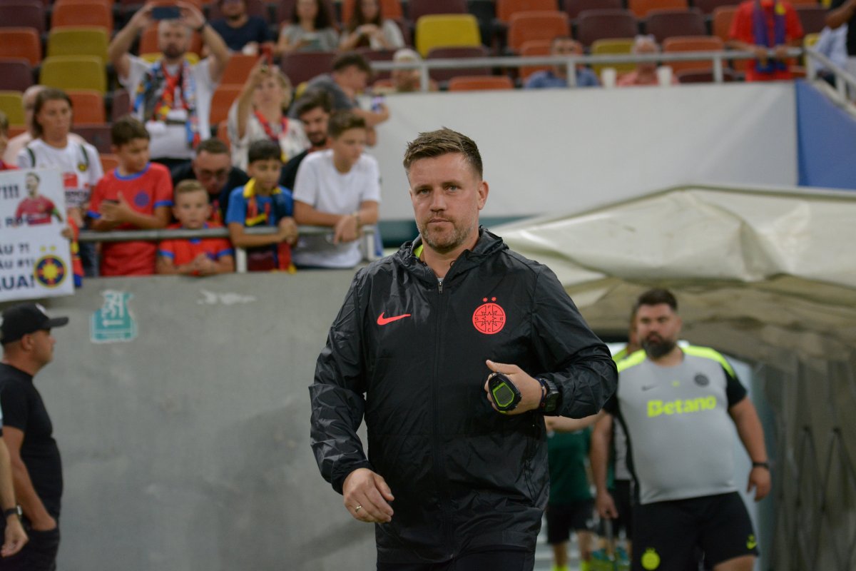 Mihai Pintilii așteaptă să înceapă cursurile pentru obținerea licenței PRO