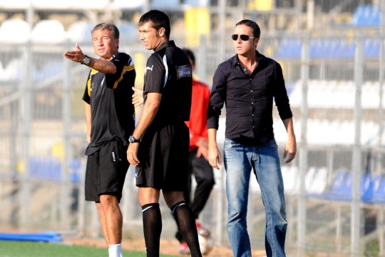 A fost lansat de Dan Petrescu și acum dă cărțile pe față: ”Plecam cu frigiderul plin acasă în fiecare zi”