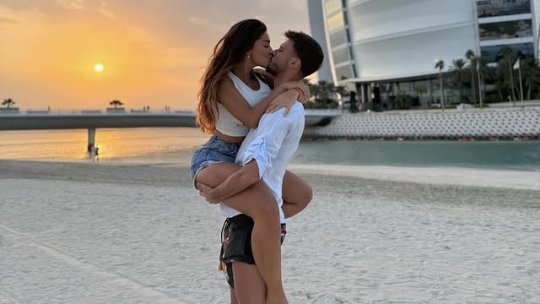 Solista trupei Mandinga se iubește cu fostul jucător de la FCSB