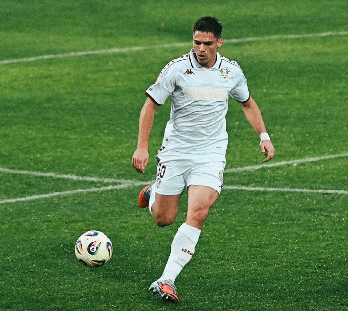 Paraschiv a debutat cu prilejul acestui amical la formația giuleșteană