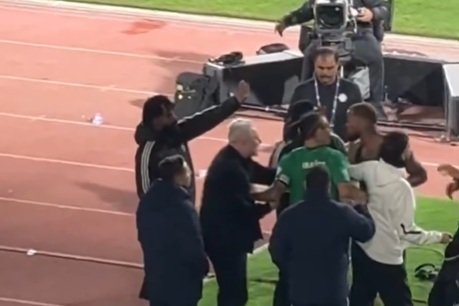 Marius Șumudică, antrenor Al Okhdood