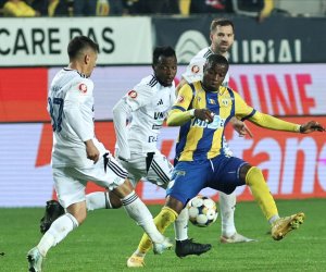 Jucători din SuperLigă folosiți pe post de marionete în disputele politice. ”Perverși sunt oamenii aceștia! Tertipuri stupide. Dezgustător”