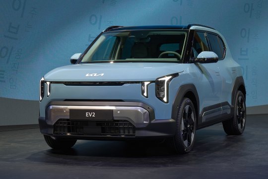 EV2, un nou pas în universul electric Kia