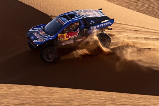 Dakar 2026, etapa 9: Nani Roma, lider după 12 ani. Pilotul Dacia, Al-Attiyah, a ajuns pe trei