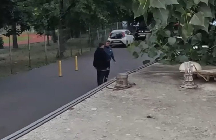 Nicu Grameni, în momentul "flagrantului" realizat de cel poreclit "Justițiarul din Berceni"