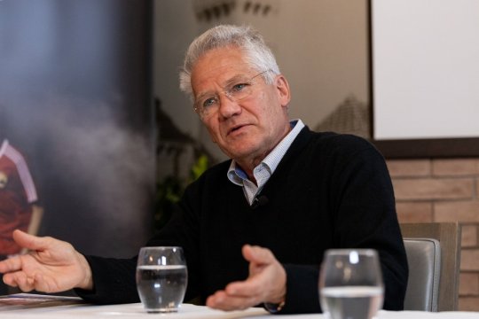 Bölöni l-a făcut praf și pe fostul selecționer al României: ”Săracul era bâtă!”. Fostul jucător de la Dinamo a intervenit: ”Puteai să rămâi în străinătate!”