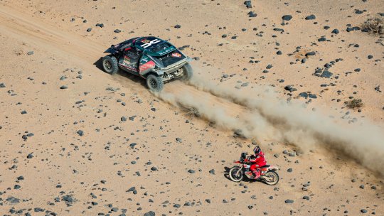 Dakar 2026, etapa 11: Al-Attiyah se apropie de victorie, Gyenes continuă cursa
