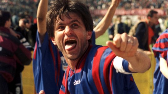 Dinamo putea să îl cumpere pe Lăcătuș înaintea Stelei, dar atacantul i-a convins pe ”câini” să nu îl transfere: ”Au venit generalii și i-a înjurat pe ăia pe bancă”