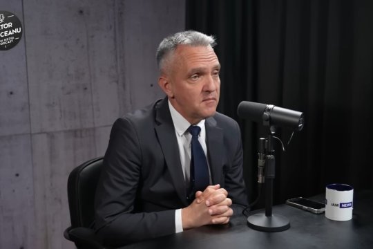 Decebal Rădulescu, petrecere de pomină în avion cu jucătorii naționalei: ”Când am aterizat, am leșinat!”