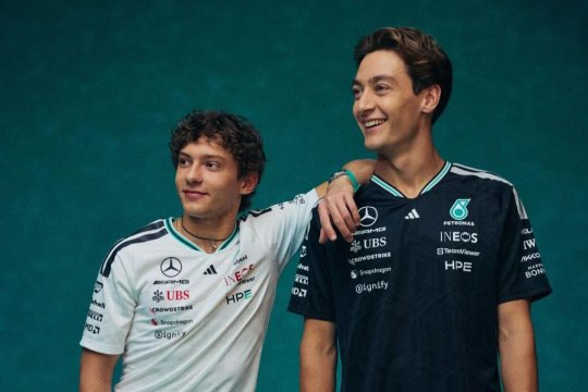 A început deja sezonul de F1 pentru fanii Mercedes! E gata noua colecție