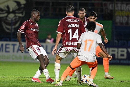 Rapid - Metaloglobus, de la 20:00, pe iAMsport.ro. Giuleștenii pot trece înaintea Universității Craiova