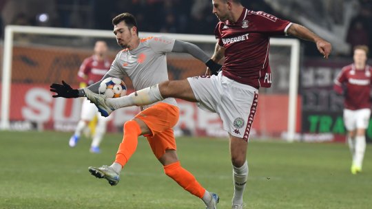 Rapid - Metaloglobus 1-0. Dobre îi salvează pe rapidiști pe final de meci. Echipa lui Gâlcă redevine lider în SuperLigă