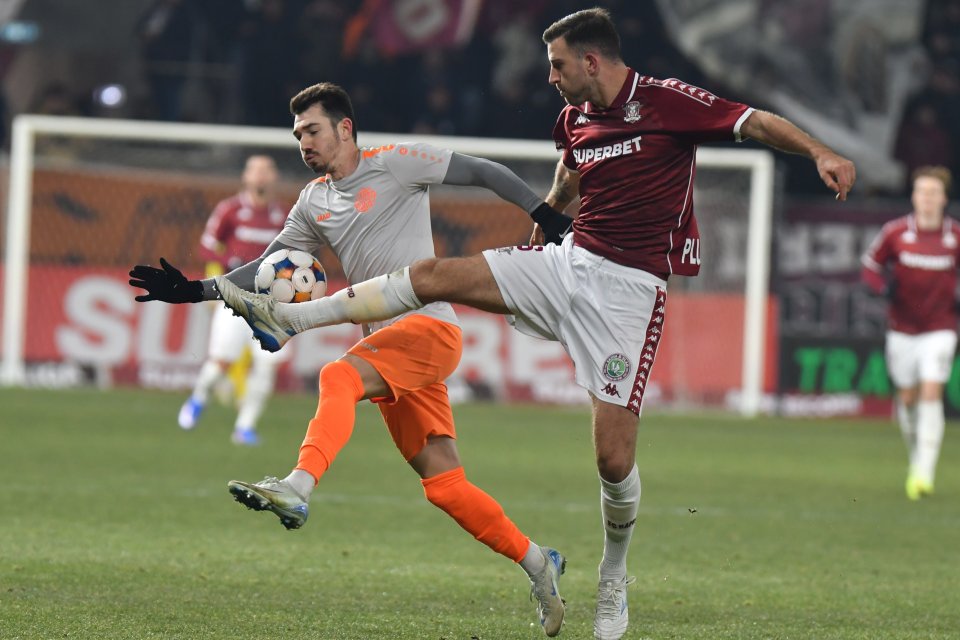 Rapid s-a impus cu 2-0 în meciul din tur