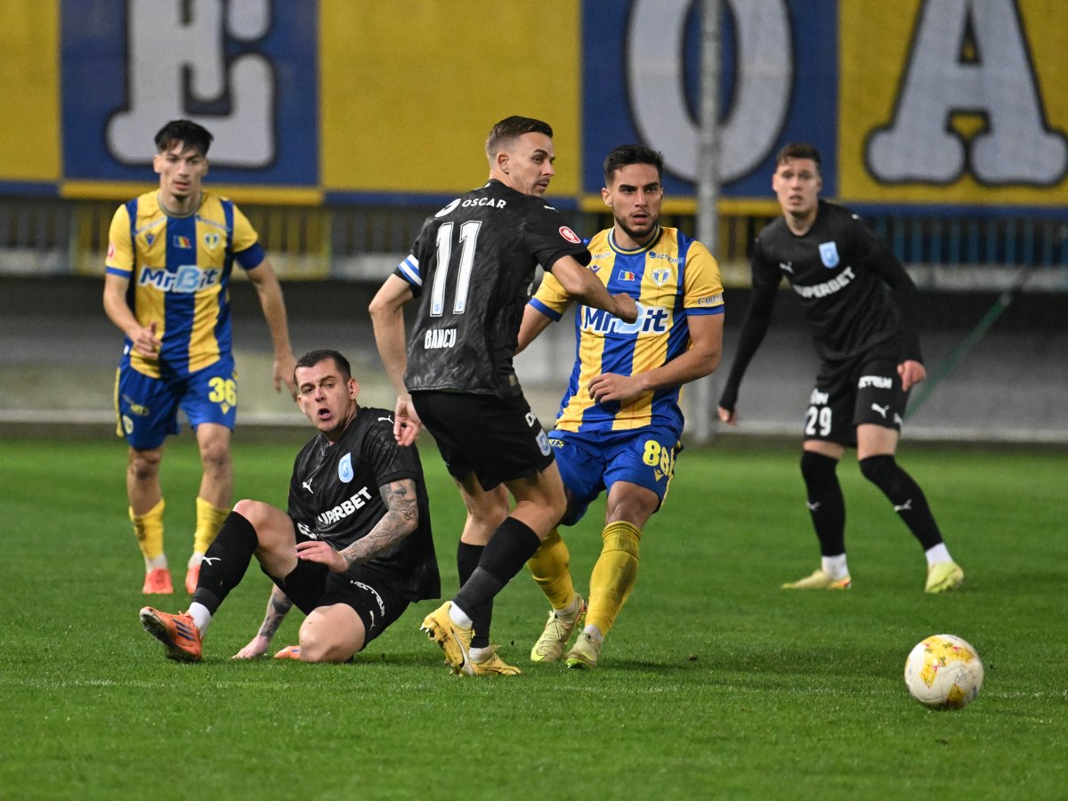 De la revenirea Petrolului pe prima scenă din 2022, cele două echipe s-au mai întâlnit în principala competiție internă de șapte ori, de patru ori s-au impus craiovenii, un joc a fost câștigat de prahoveni, iar alte două partide s-au terminat la egalitate.