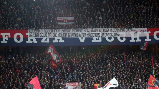 Dan Șucu, tot mai contestat la Genoa! Fanii încep să-și piardă răbdarea: ”Au fost afișate bannere”. Protestul rapidiștilor n-a ajuns în Italia: ”Ce conflict? Nu știm nimic”