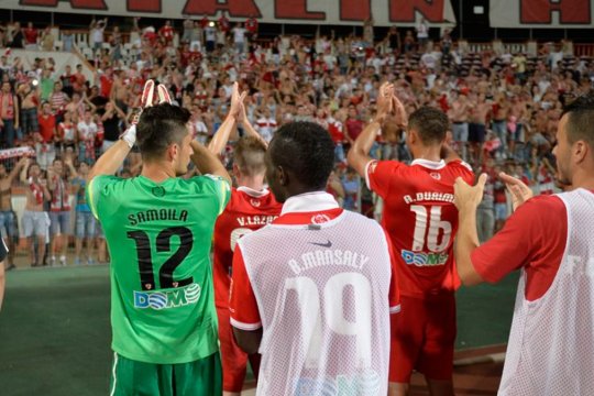 Cu soția angajată la Primăria Sectorului 5, un fost jucător de la Dinamo a obținut 61 de contracte publice. Ultimul este cel mai mare dintre toate