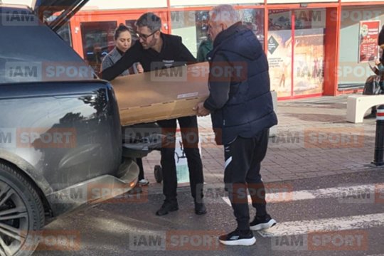 ”Mafiotul” Giovanni Becali s-a luat ”la luptă” cu un televizor. Imagini uimitoare din parcarea unui centru comercial