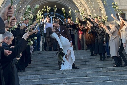 Radu Drăgușin s-a căsătorit într-un moment delicat al carierei sale. Primele imagini de la cununie