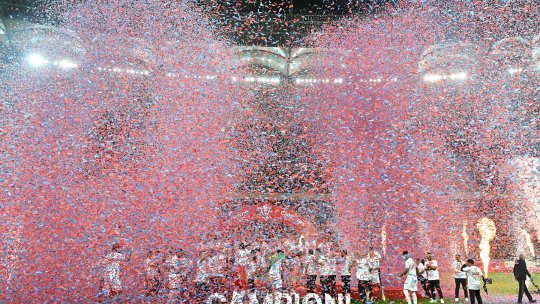 Fostul finanțator din Liga 1, convins că deja a fost decisă campioana: ”Acolo merge trofeul! Praful și pulberea se aleg”