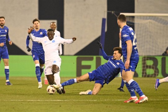 Dinamo Zagreb - FCSB 2-1, ACUM, pe iAMsport.ro. Bîrligea a redus din diferență!