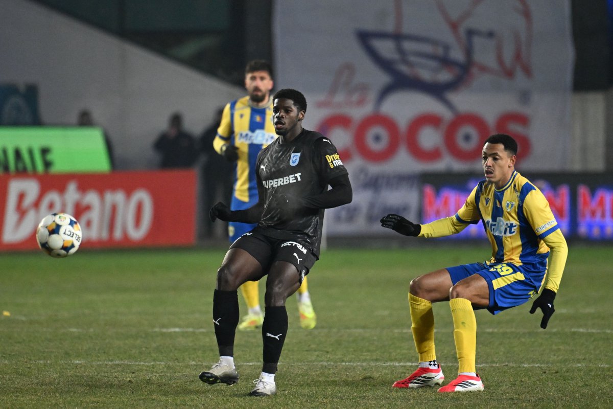 Steven Nsimba are 11 goluri marcate pentru Universitatea Craiova, în toate competițiile